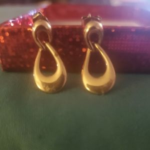 Gold earrings